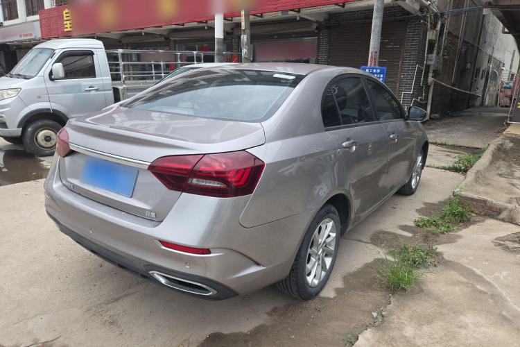 吉利汽车 帝豪 2021款 UP 1.5L CVT豪华型车身外观7