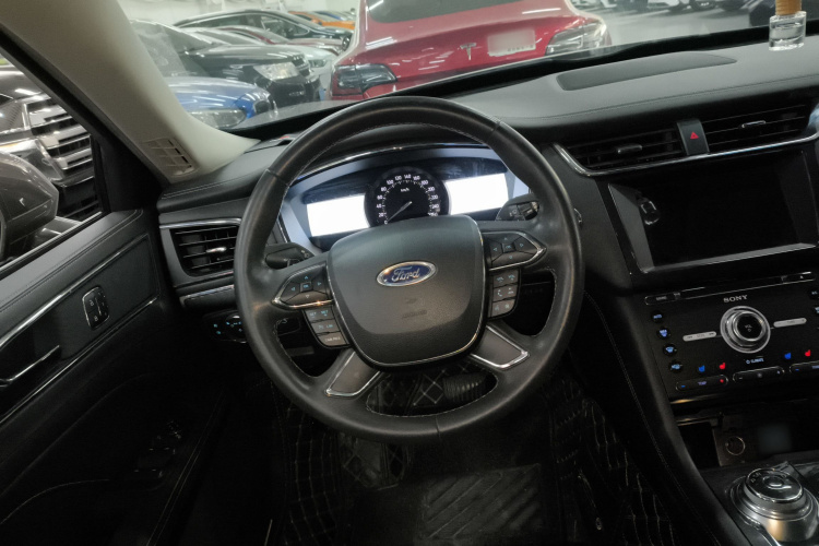 福特 金牛座 2017款 EcoBoost 245 豪华型中控内饰13