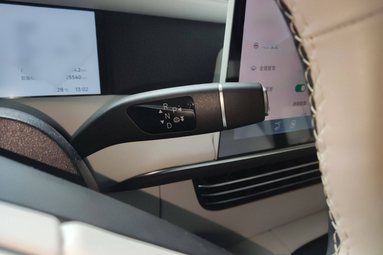 小鹏G6 2023款 580 长续航 Pro局部细节18