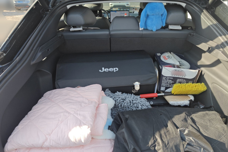 小鹏MONA M03 2025款 600 超长续航 Max中控内饰23