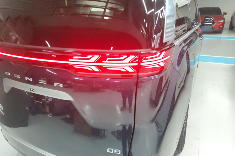 腾势D9 2022款 DM-i 970 四驱旗舰型车身外观6006