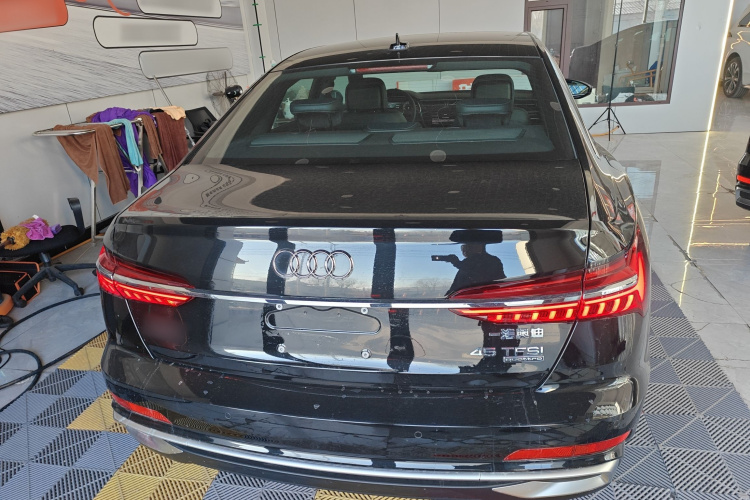 奥迪A6L 2025款 改款 45 TFSI quattro 臻选动感型车身外观6