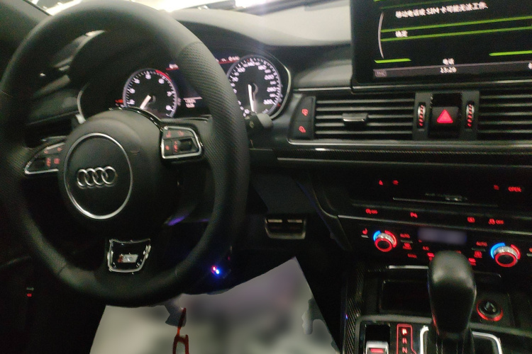 奥迪S6 2017款 S6 4.0TFSI中控内饰7002