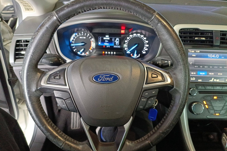 福特 蒙迪欧 2013款 1.5L GTDi180时尚型中控内饰13