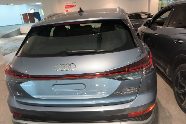 奥迪Q4 e-tron 2024款 40 e-tron 创行版车身外观6