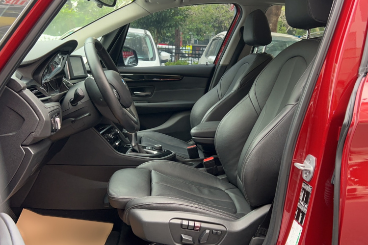 宝马2系旅行车(进口) 2015款 218i 运动设计套装局部细节19