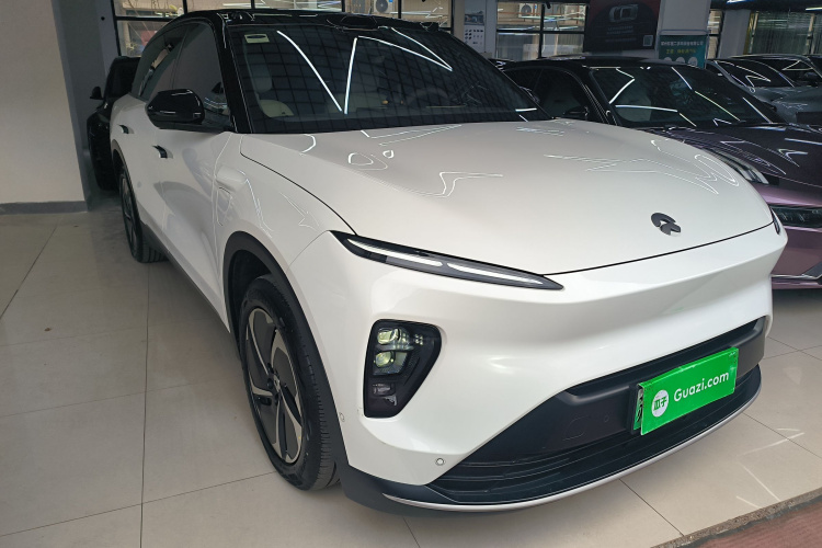 蔚来ES8 2023款 75kWh车身外观3