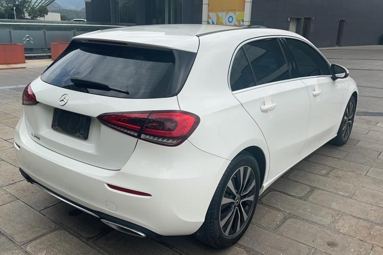 奔驰A级(进口) 2021款 A 200 动感型车身外观6005