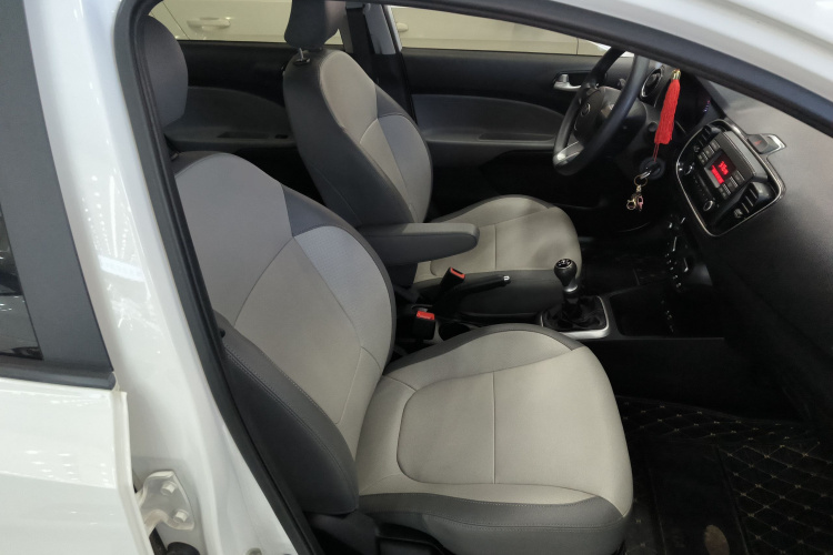 起亚 焕驰 2019款 1.4L 手动智享版Value 国VI局部细节41