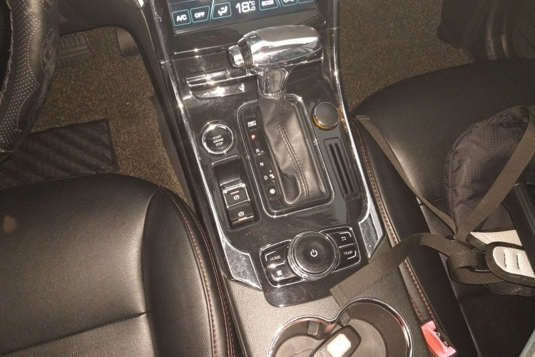 猎豹汽车 猎豹CS9 2017款 1.5L CVT舒适型局部细节18