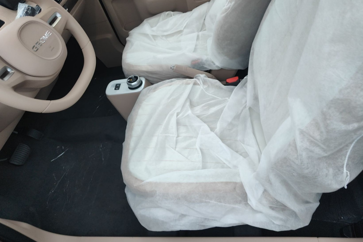 吉利银河 2024款 熊猫mini 200km 耐力熊局部细节19