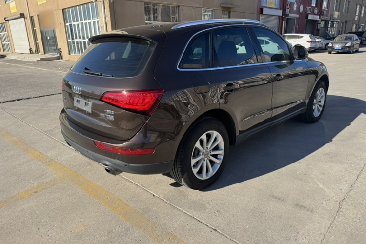 奥迪Q5 2015款 40 TFSI 技术型车身外观6006