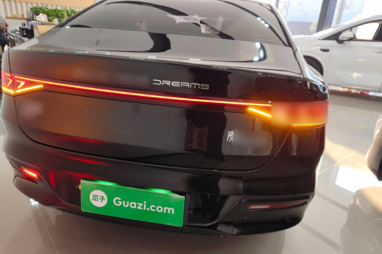 比亚迪 秦PLUS 2023款  冠军版 DM-i 120KM超越型车身外观6004