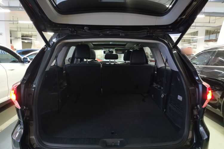 丰田 汉兰达 2018款 2.0T 四驱豪华版 7座 国V机舱底盘23