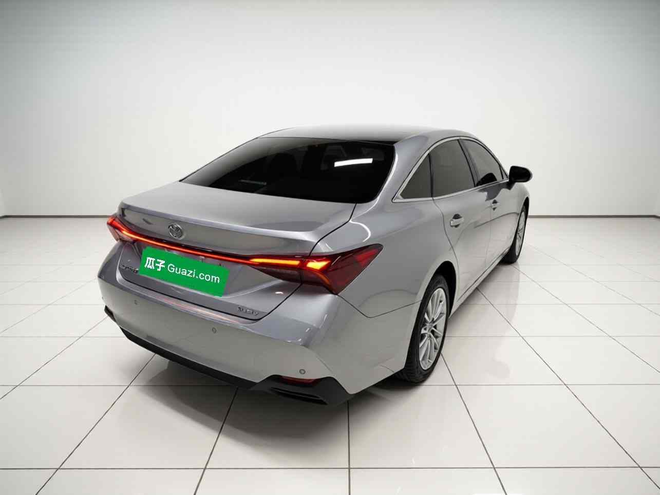 丰田 亚洲龙 2024款 双擎 2.0L 豪华版(5)