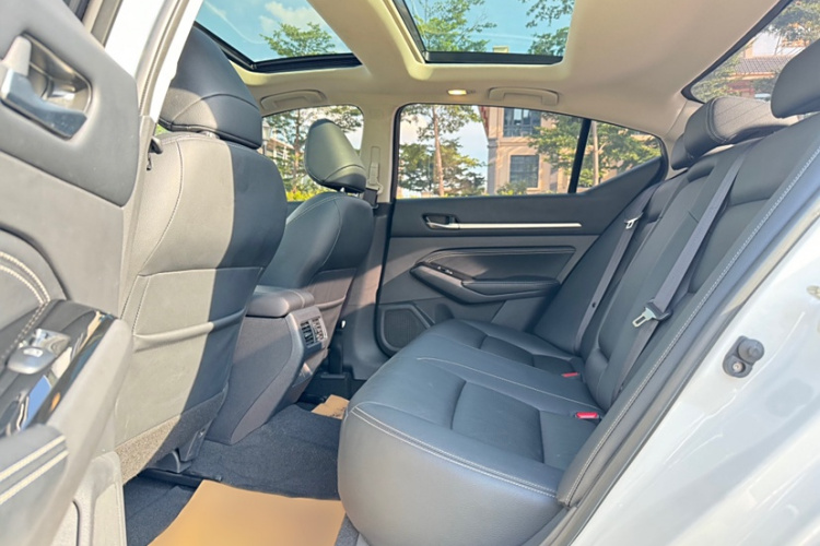 日产 天籁 2022款 2.0L XL-TLS 悦享版中控内饰7005