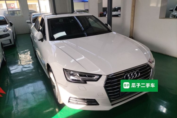 奥迪A4L 2017款 40 TFSI 时尚型车身外观3