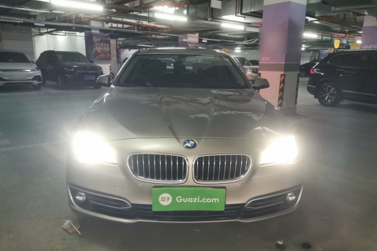 宝马5系 2014款 525Li 豪华设计套装车身外观2