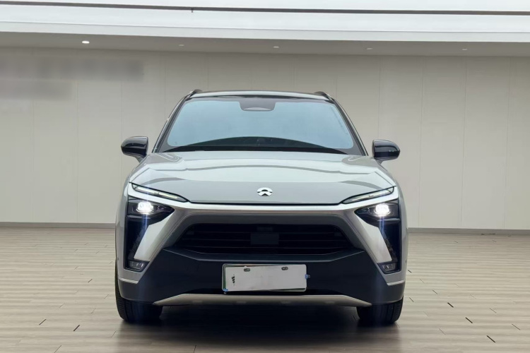 蔚来ES8 2022款 100kWh 签名版 六座车身外观2