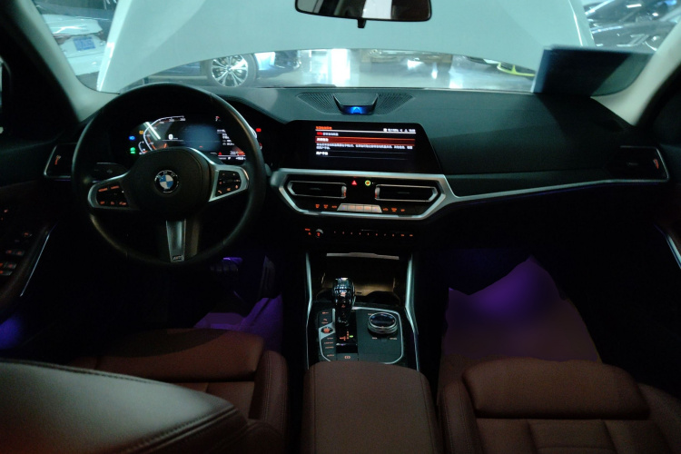 宝马3系 2021款 改款 325i M运动套装中控内饰12