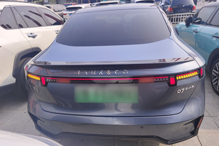 领克07 2024款 EM-P 126长续航 Ultra车身外观6