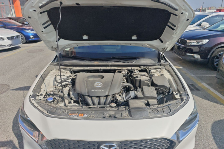 马自达3 昂克赛拉 2020款 1.5L 自动质型版机舱底盘24