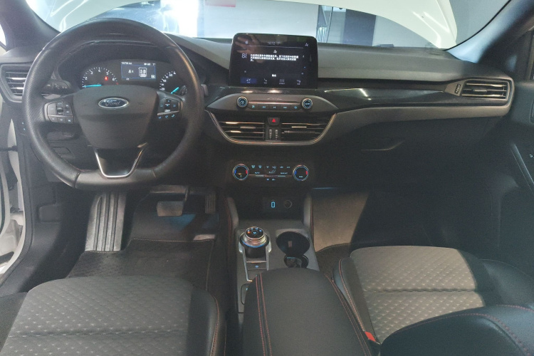 福特 福克斯 2019款 三厢 EcoBoost 180 自动ST Line中控内饰12