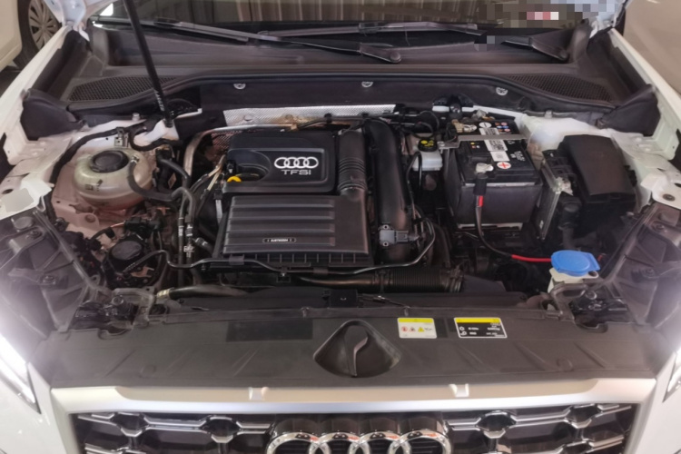 奥迪Q2L 2022款 35 TFSI 进取动感型机舱底盘24