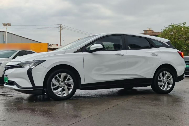 别克 微蓝6 2024款 430km 舒享版车身外观6002