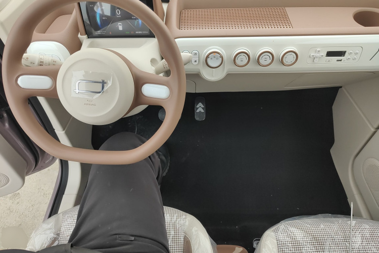 奔腾小马 2026款 222km 萌趣马 Plus中控内饰12