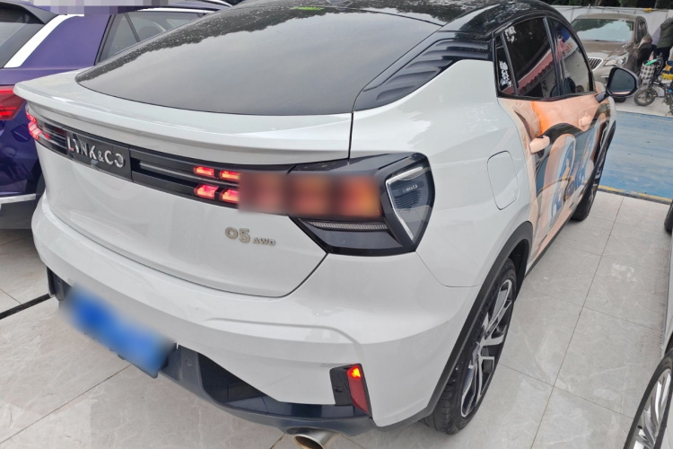 领克05 2020款 2.0TD 四驱劲Halo车身外观7