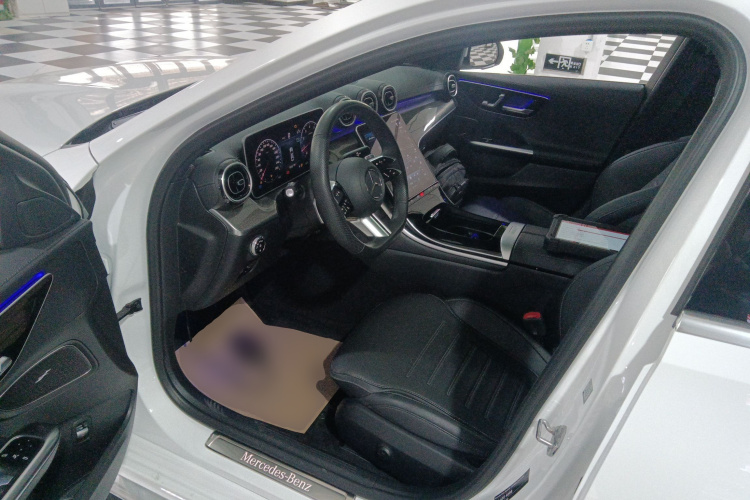 奔驰C级 2023款 改款二 C 260 L 运动版中控内饰19