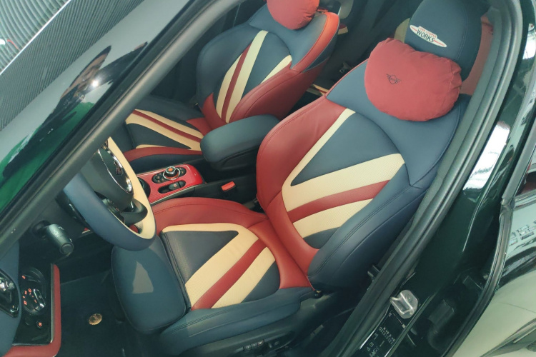 MINI JCW COUNTRYMAN 2021款 2.0T JOHN COOPER WORKS ALL-IN中控内饰19