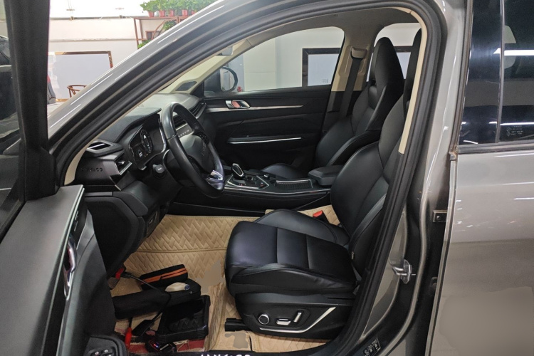 领克01 2021款 2.0TD 两驱型Pro中控内饰19