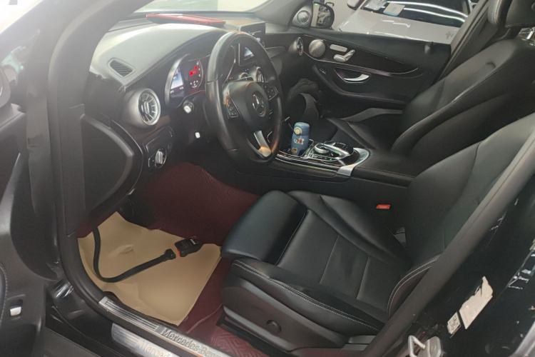 奔驰GLC 2016款 GLC 260 4MATIC 动感型中控内饰20