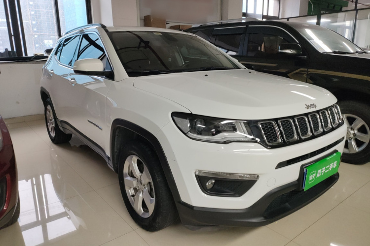 Jeep 指南者 2020款 220T 自动精英版车身外观6002