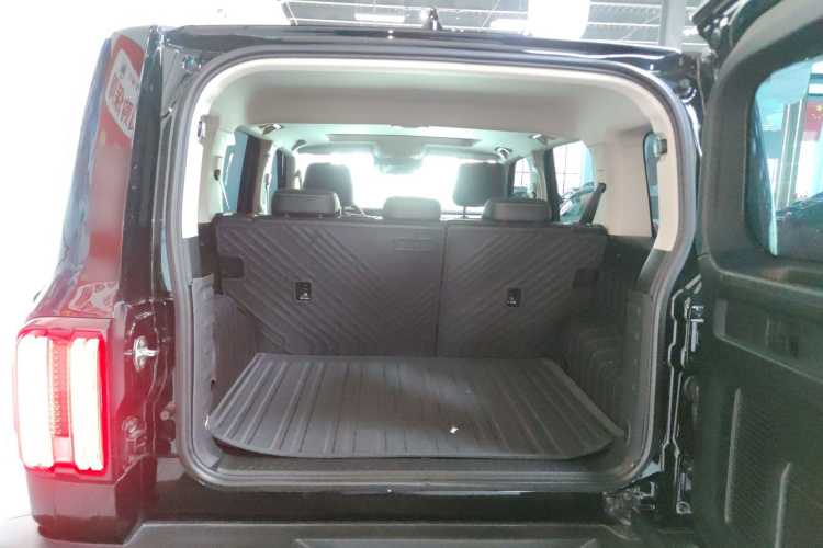 坦克300 2024款 2.0T 征服者局部细节23