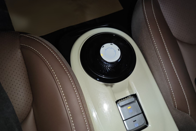 五菱汽车 五菱缤果 2023款 410km 灵犀尊享款局部细节18