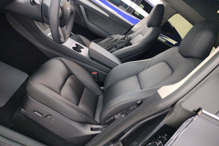 特斯拉 Model Y 2024款 后轮驱动版局部细节19