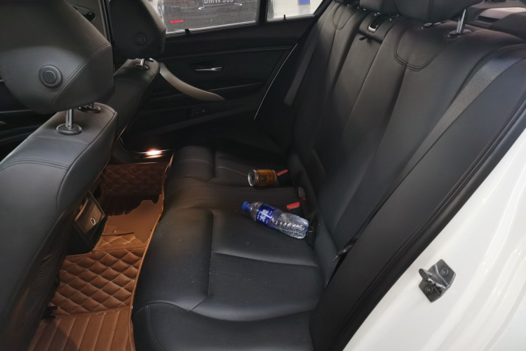 宝马3系 2016款 320Li 进取型中控内饰21