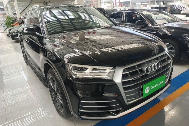 奥迪Q5L 2020款 45 TFSI 尊享时尚型车身外观3
