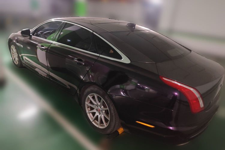 捷豹XJ 2016款 XJL 3.0 SC 两驱典雅商务版车身外观5