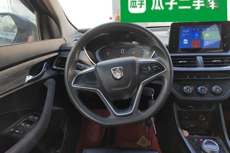 宝骏360 2018款 1.5L 自动精英型 国V中控内饰13