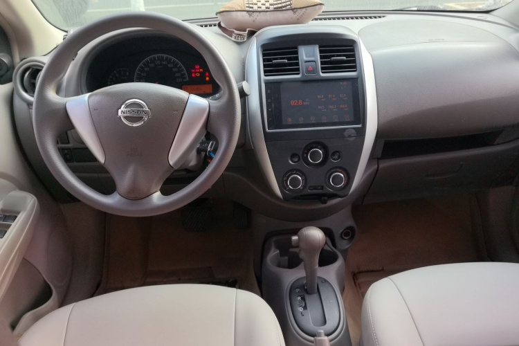 日产 阳光 2015款 1.5XE CVT舒适版中控内饰12