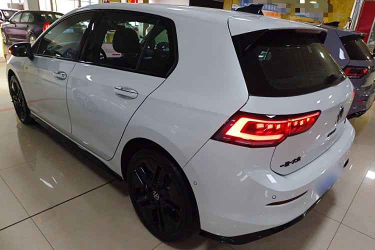 大众 高尔夫 2025款 300TSI R-Line车身外观6003