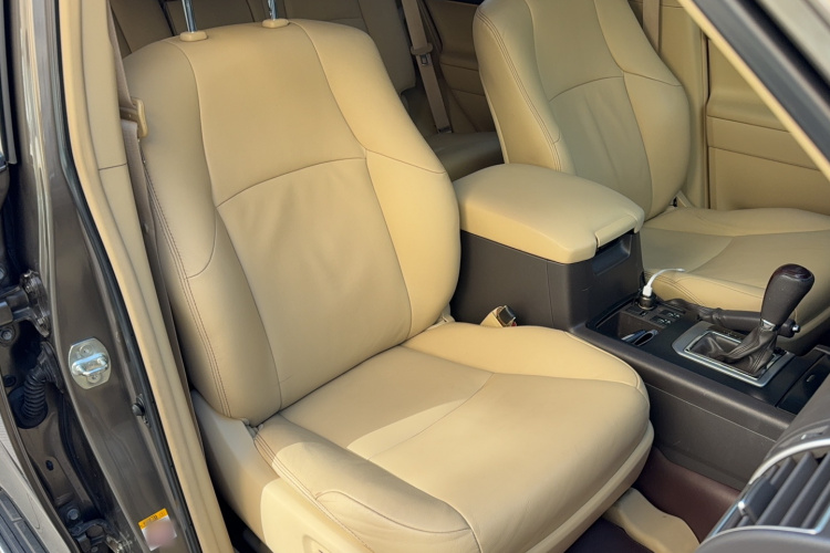 丰田 普拉多 2014款 4.0L 自动TX-L NAVI局部细节41