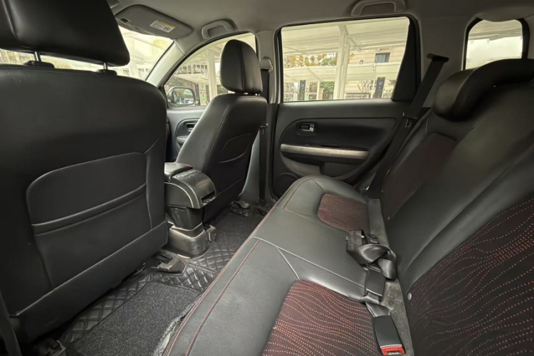 长城M4 2012款 1.5L 手动豪华型中控内饰7003