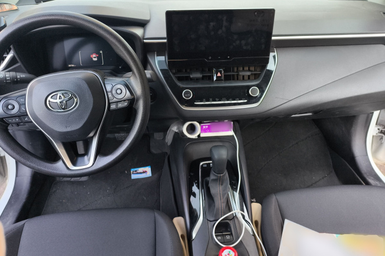 丰田 雷凌 2024款 智能电混双擎 1.8L 领先版中控内饰12