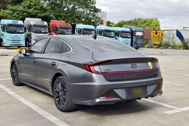 现代 索纳塔 2022款 270TGDi DCT 20周年纪念款车身外观6005