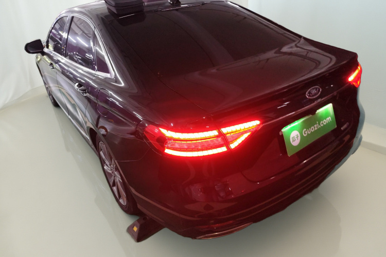 福特 金牛座 2019款 EcoBoost 245 尊享版车身外观5